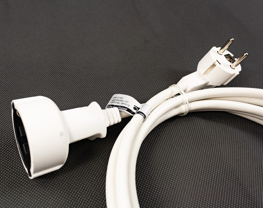 Geschirmte Verlängerungsleitung , 3m weiß